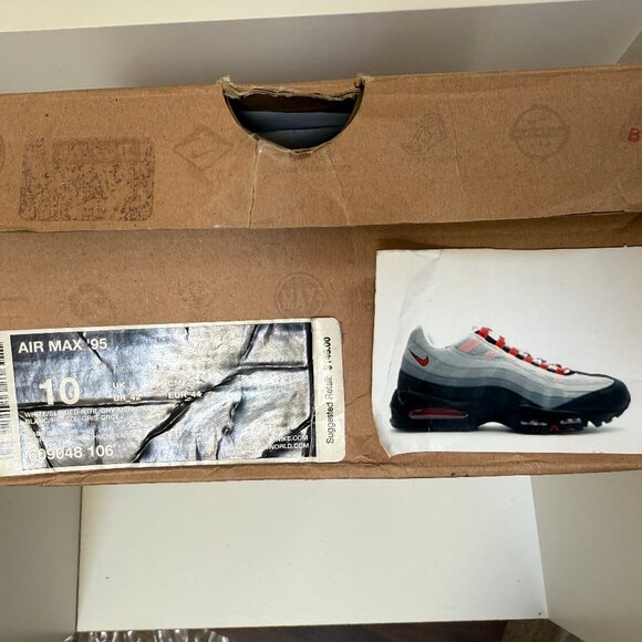 USED - Nike Air Max 95 size 10 brand new 2011 Solar Red - Picture 4 of 4